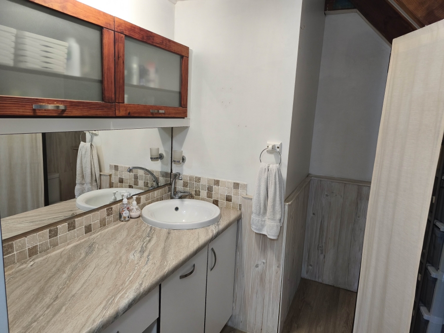 5 Bedroom Property for Sale in Perlemoenbaai Western Cape